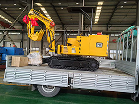 山东矿安重工生产的小型矿用挖掘机装车发货